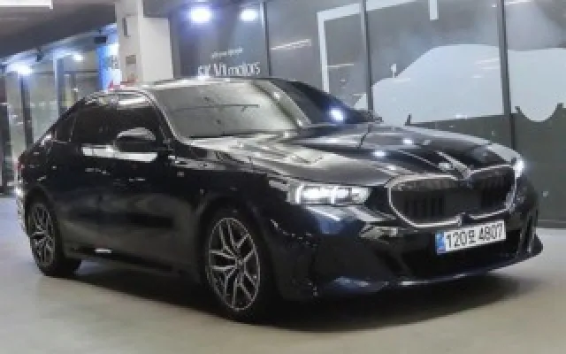 5시리즈 (G60) 520i BMW 2024/04 54,770km